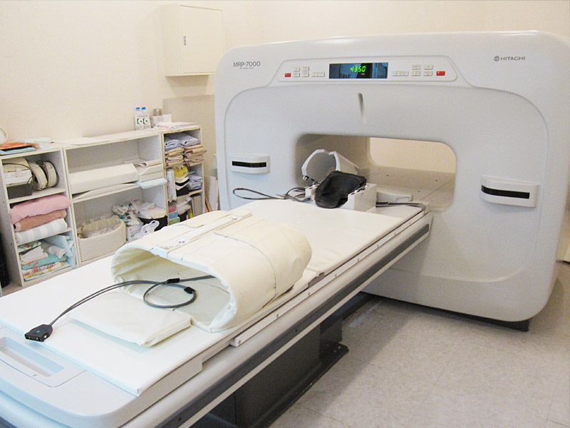 MRI SYSTEM MRP7000 HITACHI Used Medical Equipment Supplier in Japan